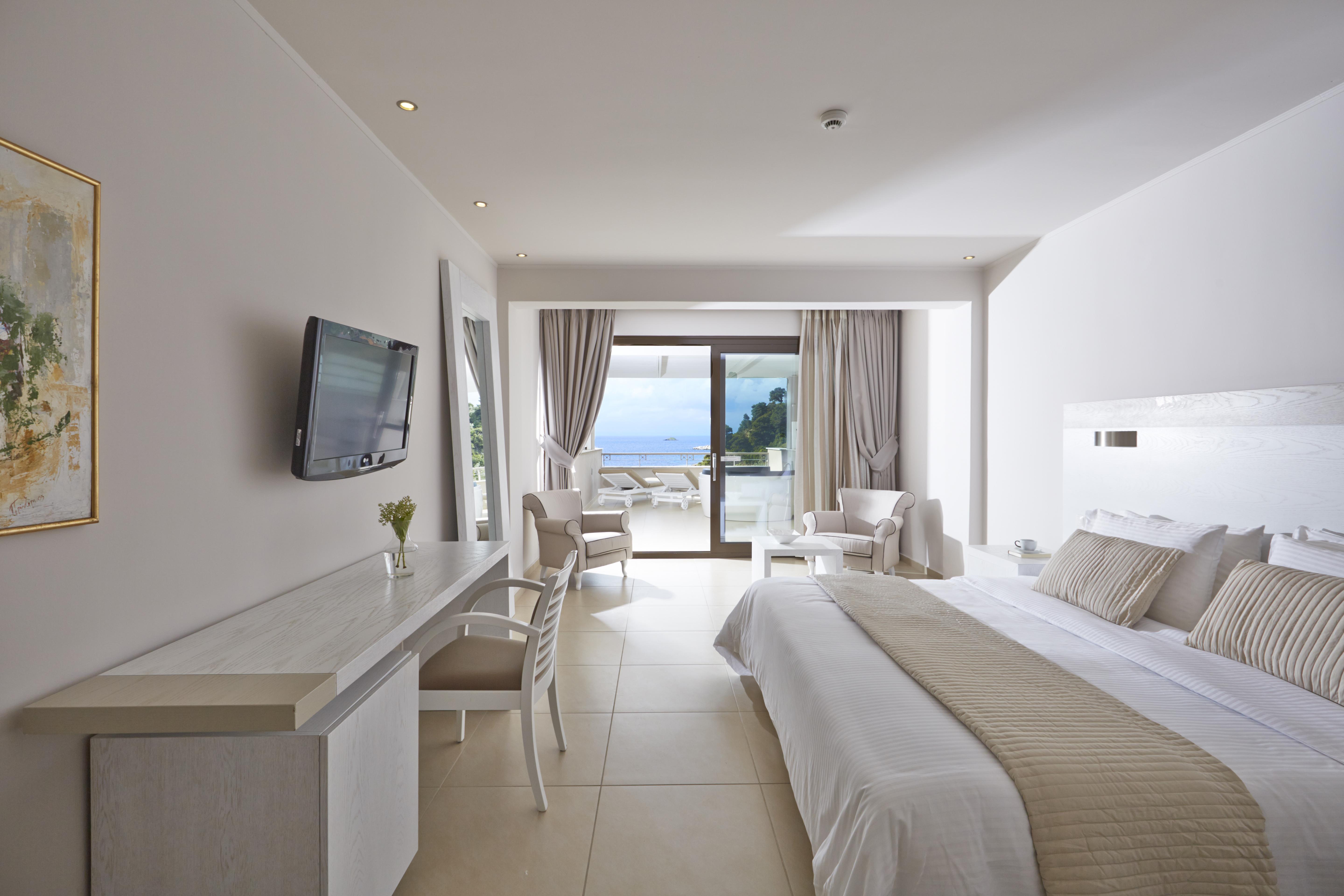 מלון Kassandra Bay Resort, & Katsaros (Skiathos)